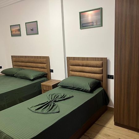 Hotel Brifs Shëngjin 外观 照片