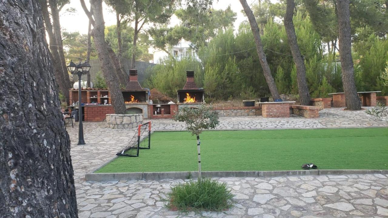 Hotel Brifs Shëngjin 外观 照片