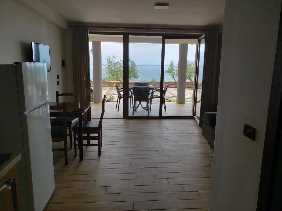 Hotel Brifs Shëngjin 外观 照片