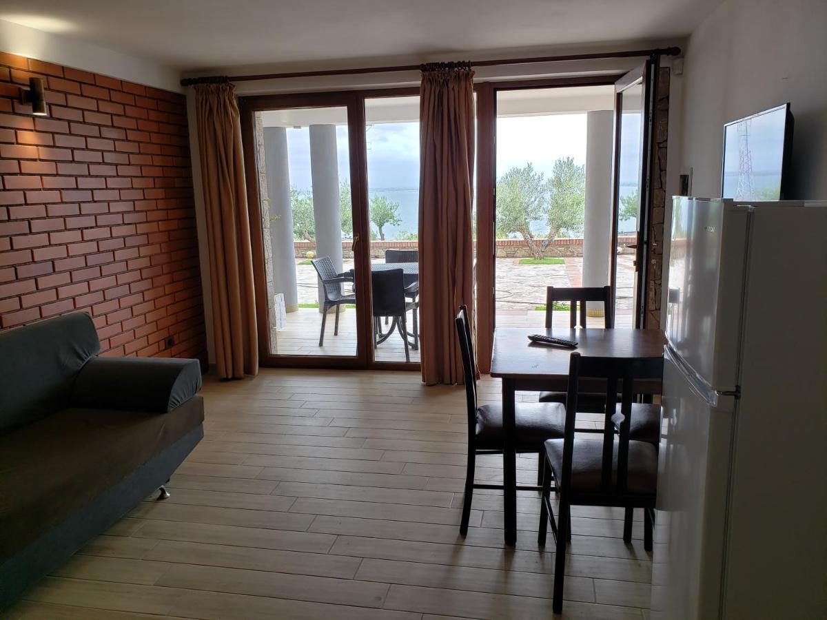 Hotel Brifs Shëngjin 外观 照片